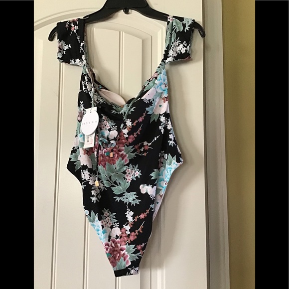 SOLD❌🆕RADIO FIJI KYOTO MARIKO ONE PIECE (SzM) - Picture 7 of 12